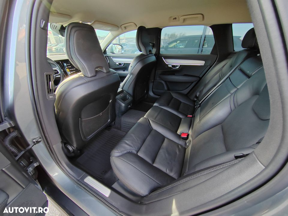 Volvo V90 Cross Country D4 AWD Geartronic - 12