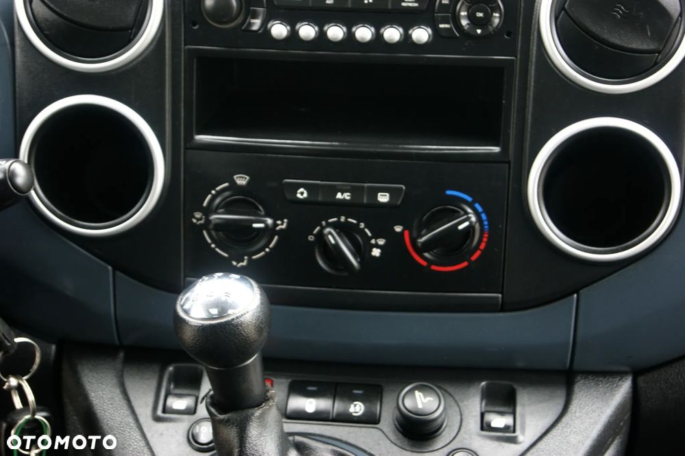 Peugeot Partner 110 Tendance mit Familien-Paket - 30