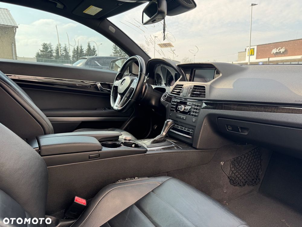 Mercedes-Benz Klasa E - 32