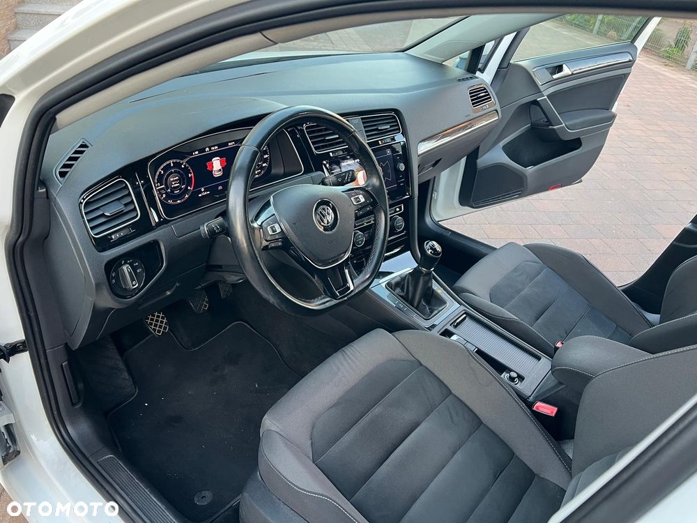 Volkswagen Golf 1.6 TDI SCR Comfortline - 10
