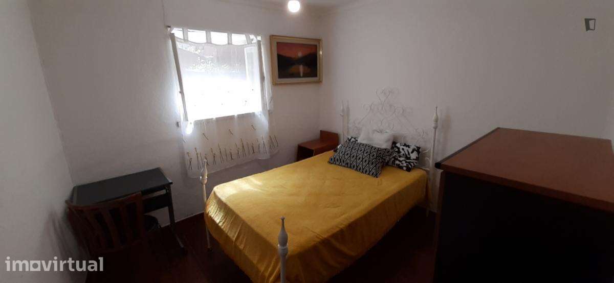 Quarto - localizado em Leiria - Grande imagem: 3/11