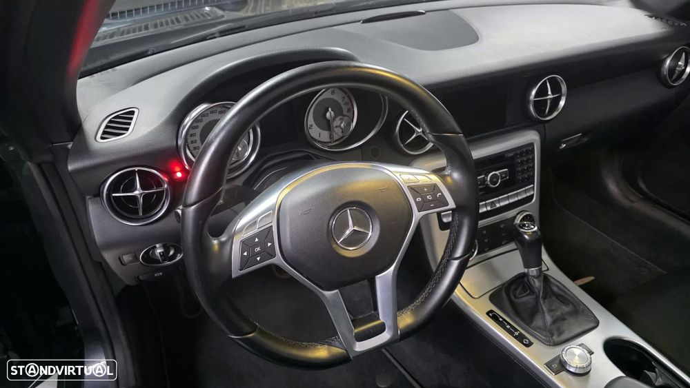 Mercedes-Benz SLK 250 (BlueEFFICIENCY) 7G-TRONIC - 8