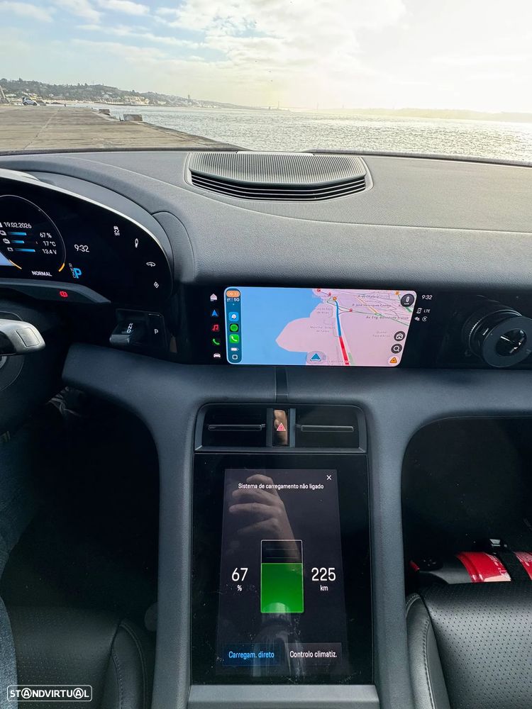 Porsche Taycan 4S - 11