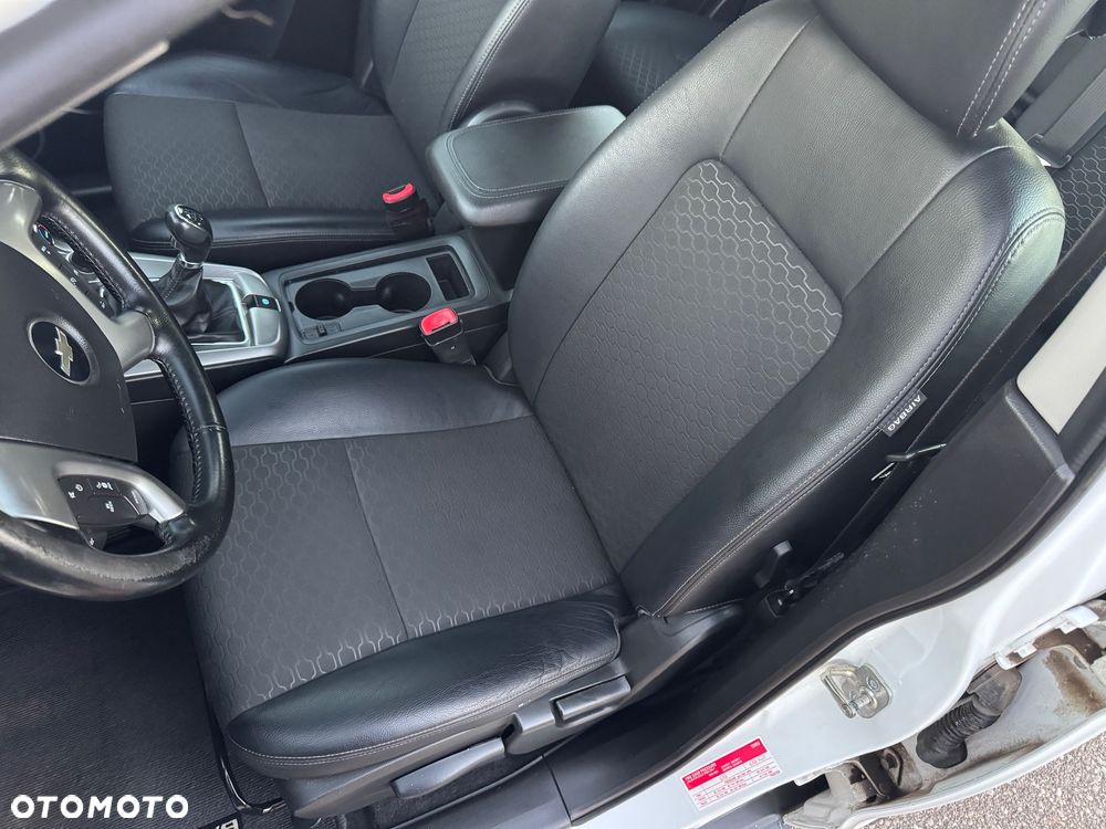 Chevrolet Captiva 2.4 FWD LT - 26