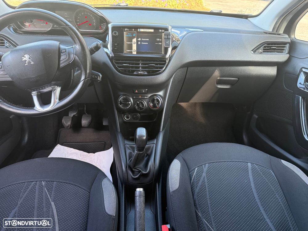 Peugeot 208 1.4 HDi Allure - 6