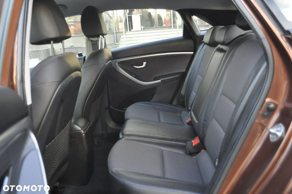 Hyundai i30 1.4 Premium - 10