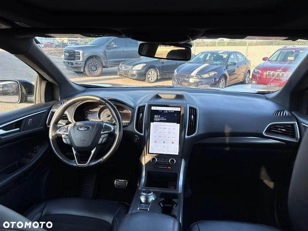 Ford Edge - 10