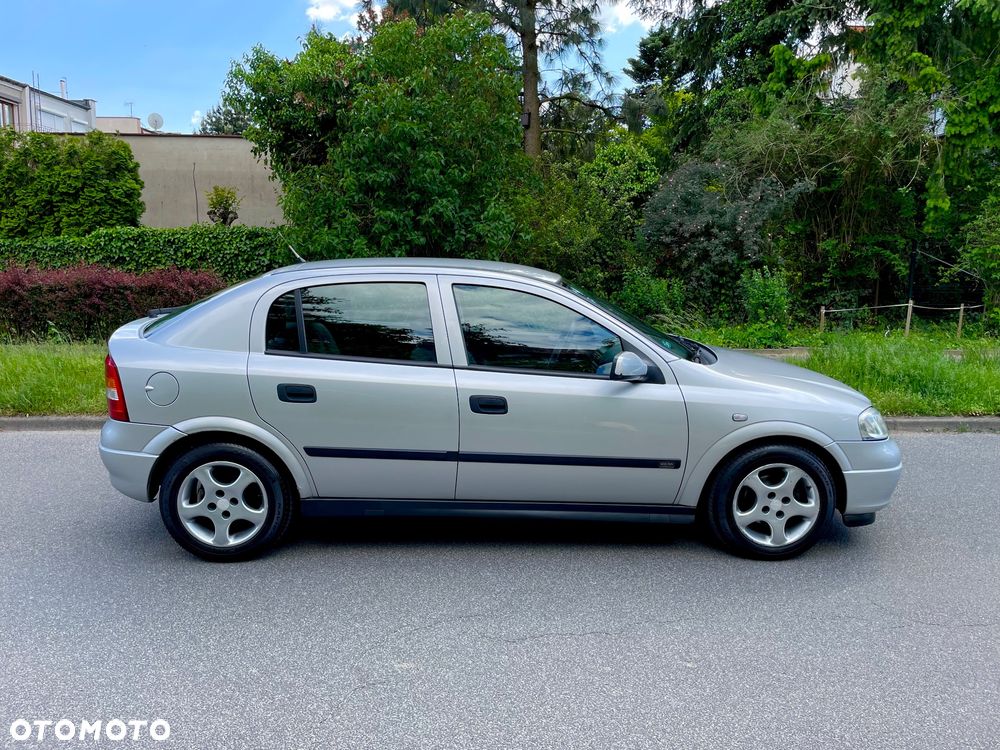 Opel Astra - 2