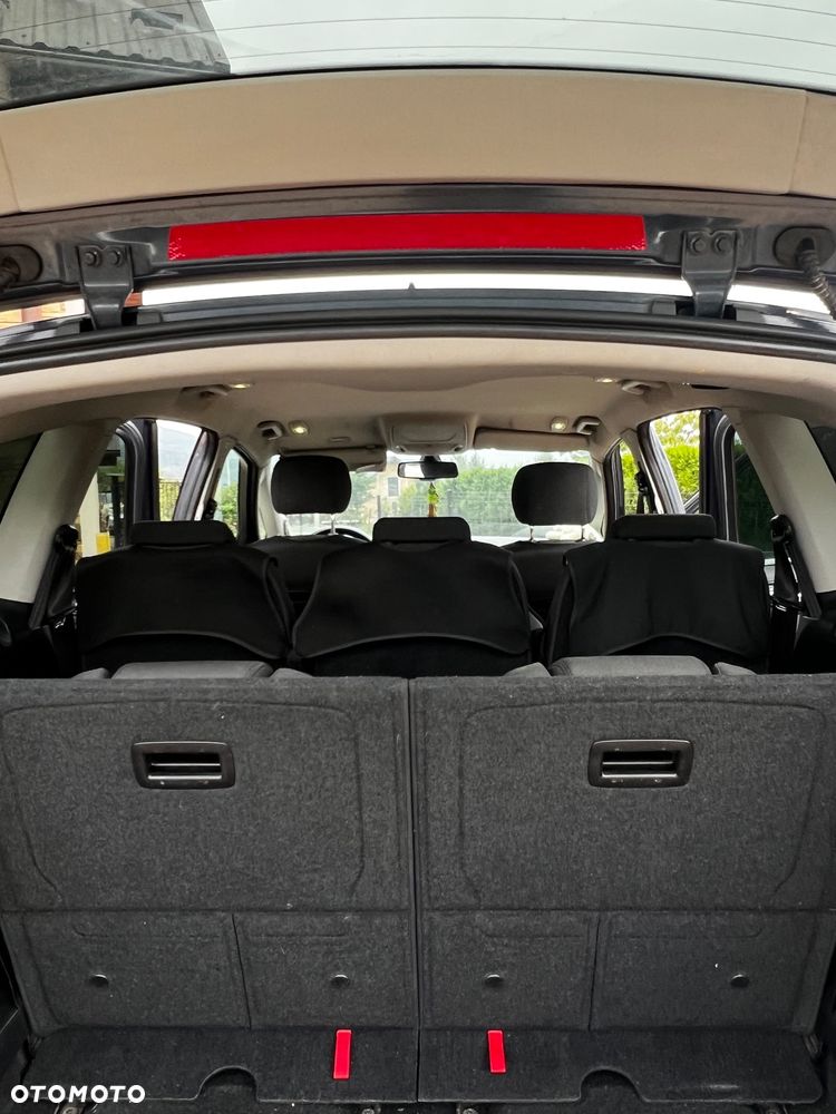 Ford S-Max - 23