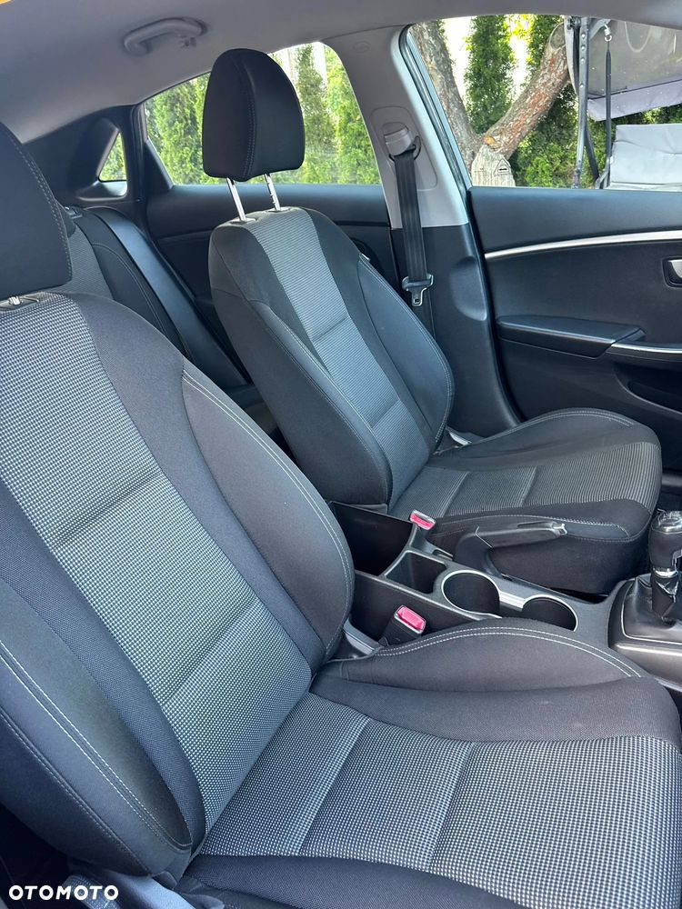 Hyundai i30 - 25