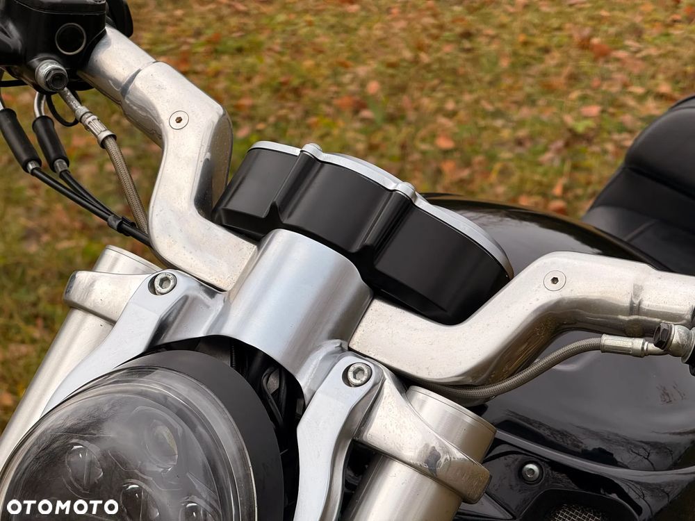 Harley-Davidson V-Rod Muscle - 7