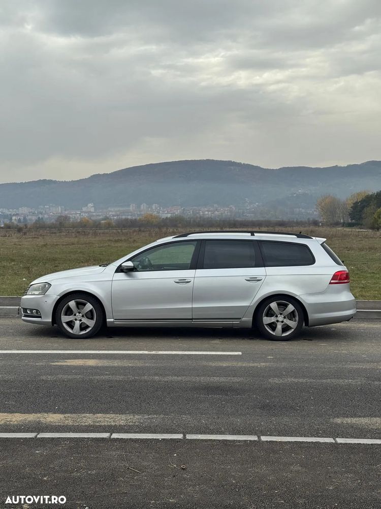 Volkswagen Passat Variant 2.0 TDI Blue TDI DSG Comfortline - 2