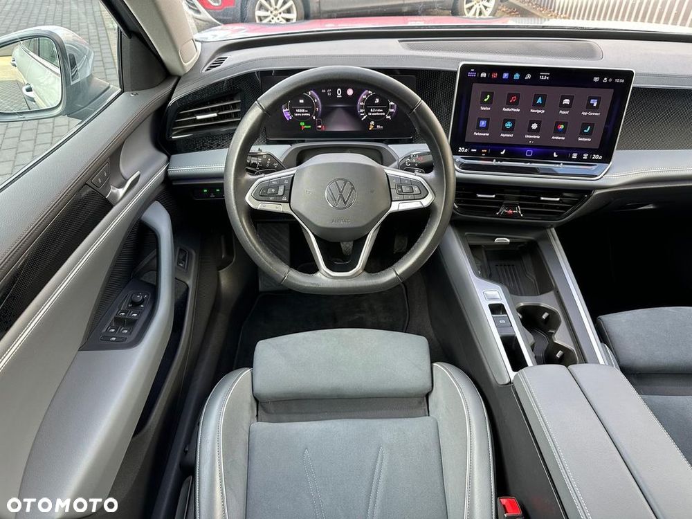 Volkswagen Passat - 12