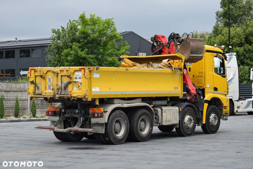Mercedes-Benz AROCS 3243 / 8x4 / EURO 6 / HDS PALFINGER EPSILON Q170Z / ROTATOR / CHYWTAK / STEROWANIE RADIOWE / WYWROTKA / HYDROBURTA / AUTOMAT / SYSTEM KAMER CYFROWYCH / KAMERA COFANIA / NAWIGACJA / HAK / NISKI PRZEBIEG / 2017 / SERWISOWANY / SPROWADZONY - 5