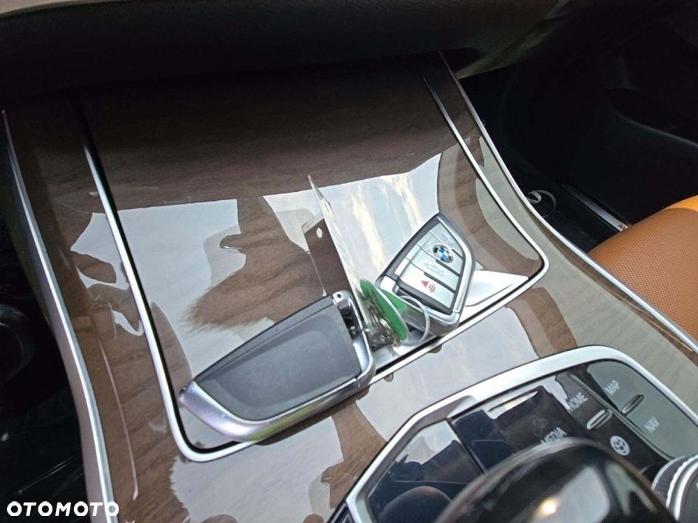 BMW X7 - 12