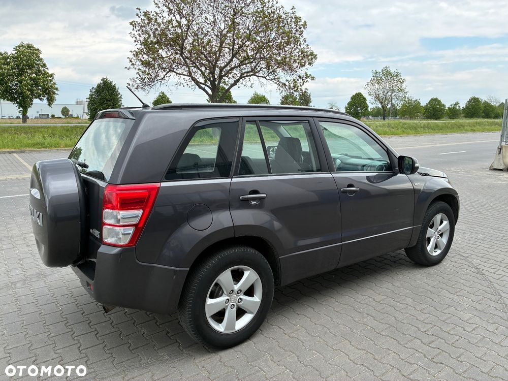 Suzuki Grand Vitara 1.9 DDiS Premium EU5 - 5