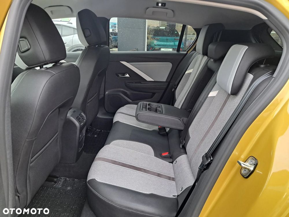 Opel Astra 1.2 T Elegance S&S - 14