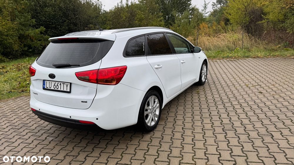Kia Ceed - 8