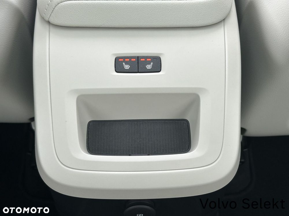 Volvo XC 60 - 35