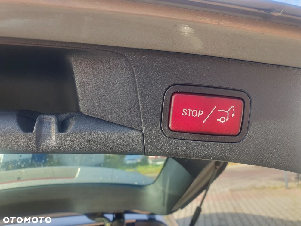 Mercedes-Benz Klasa C 220 d 4Matic T 9G-TRONIC AMG Line - 11