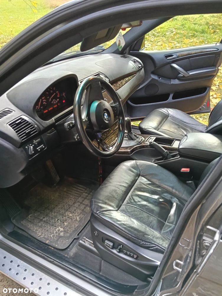 BMW X5 4.4 i - 11