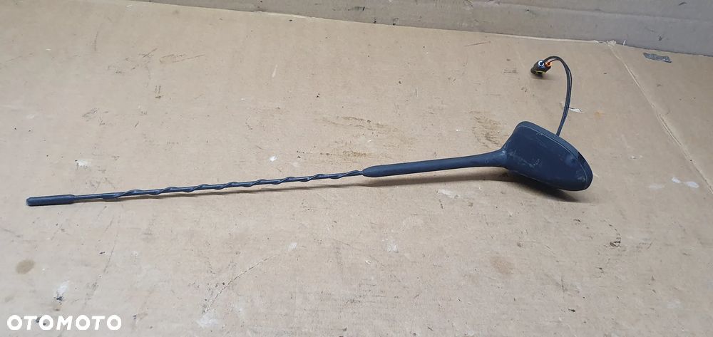 Antena dachowa radia Ford Focus MK3 AM5T-18828-BC - 3