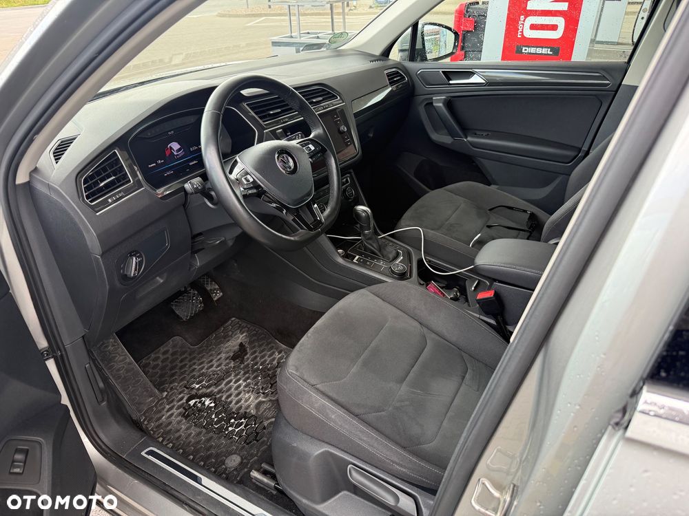 Volkswagen Tiguan - 21