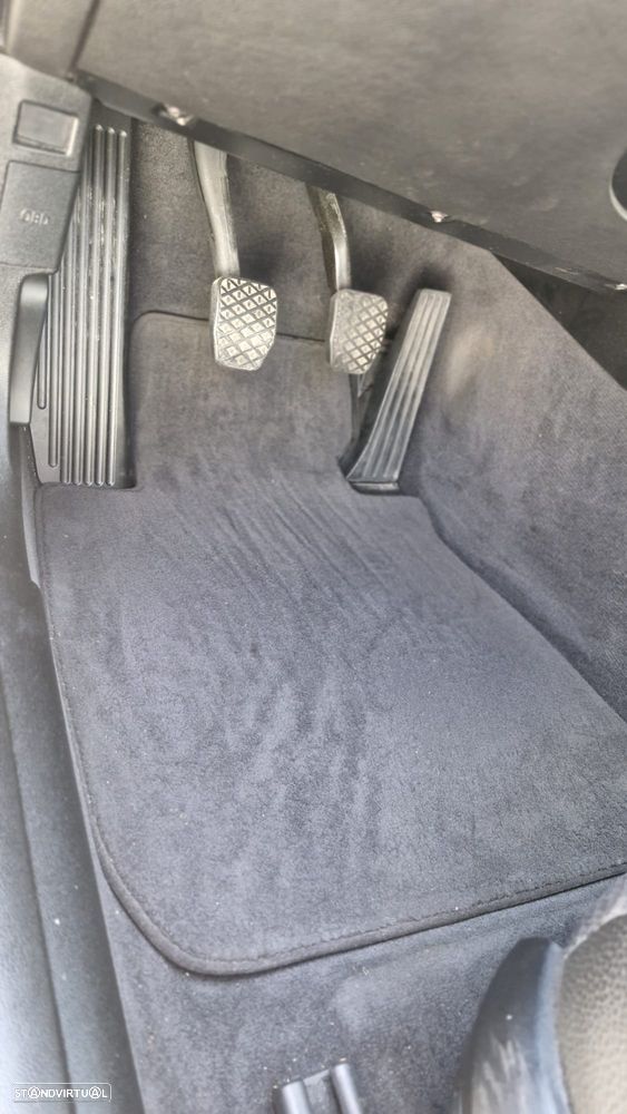 BMW 318 d Navigation - 24