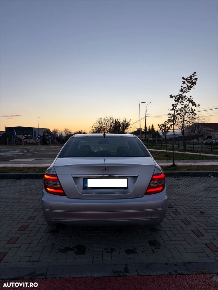 Mercedes-Benz C - 4