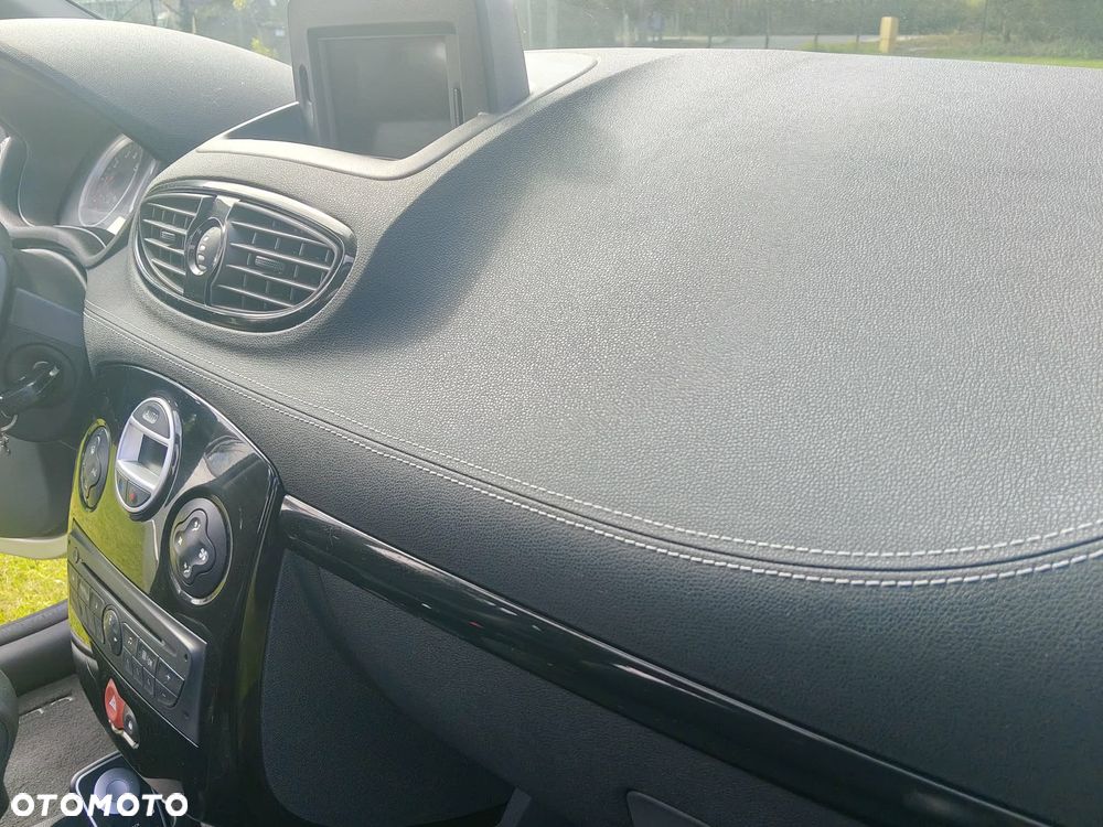 Renault Clio 1.6 16V Night&Day - 14