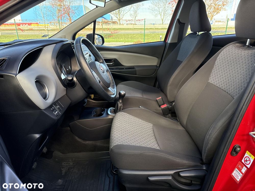 Toyota Yaris 1.0 Active EU6 - 15
