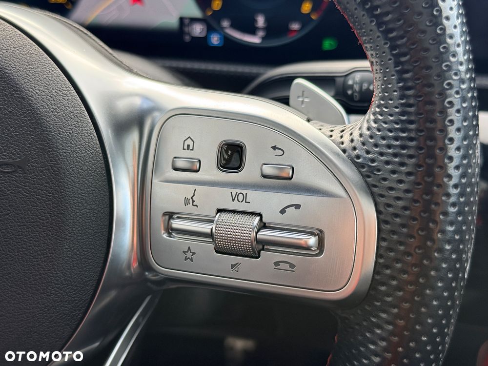 Mercedes-Benz CLA 200 7G-DCT AMG Line - 38