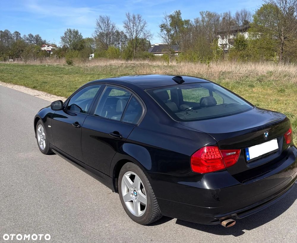 BMW Seria 3 318i Edition Exclusive - 8
