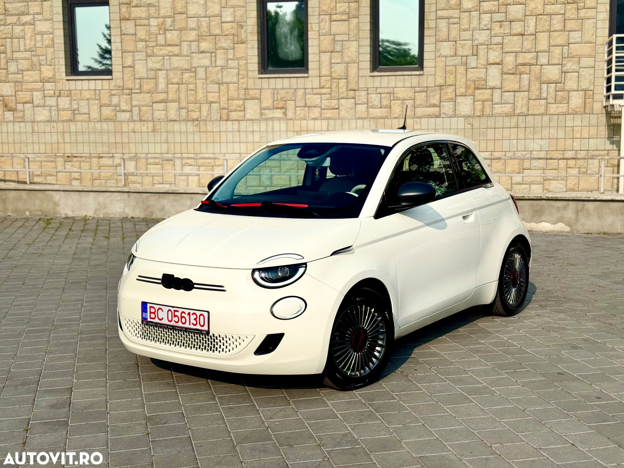 Fiat 500 500e by Bocelli - 35