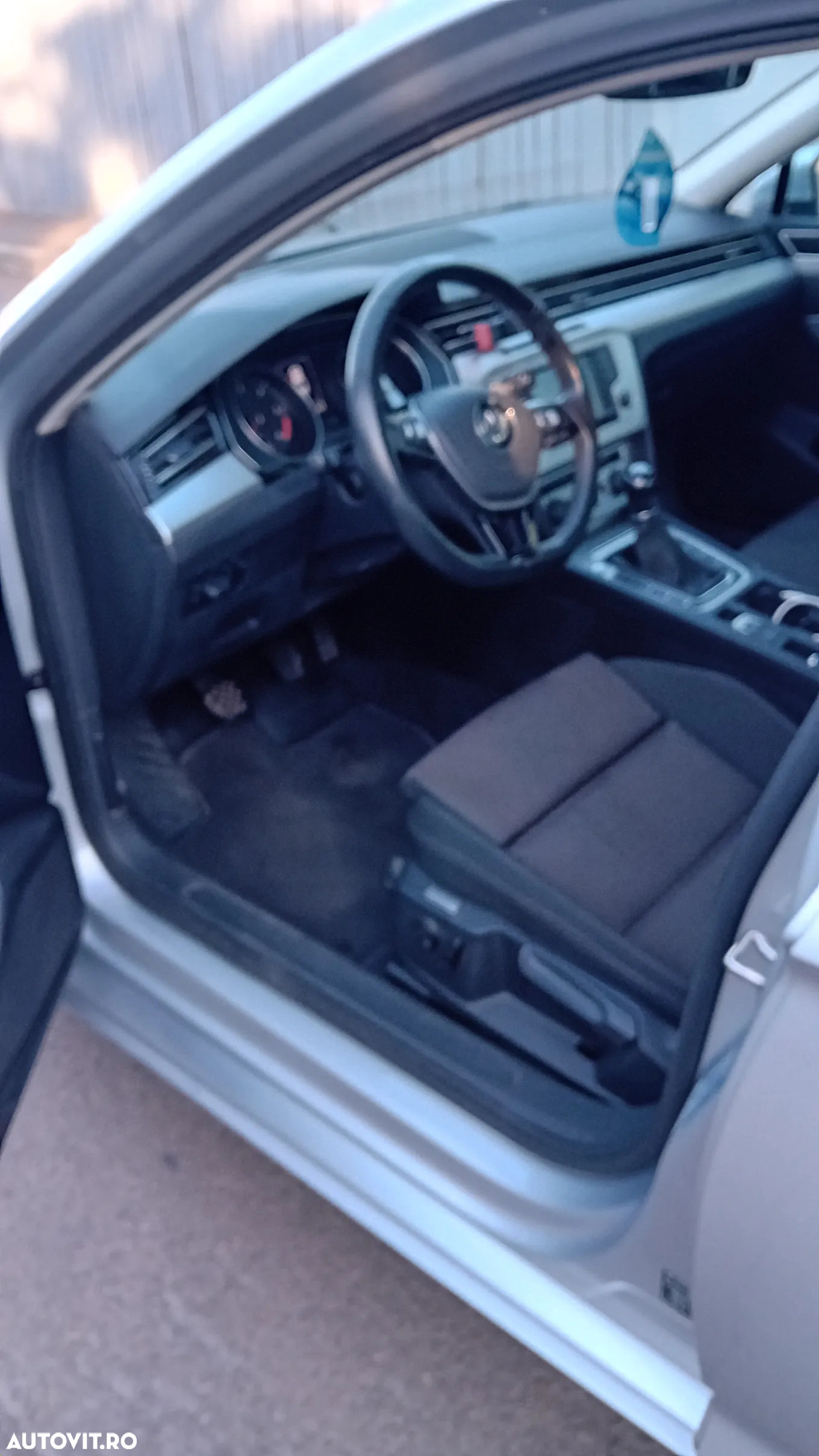 Volkswagen Passat 2.0 TDI Comfortline - 7