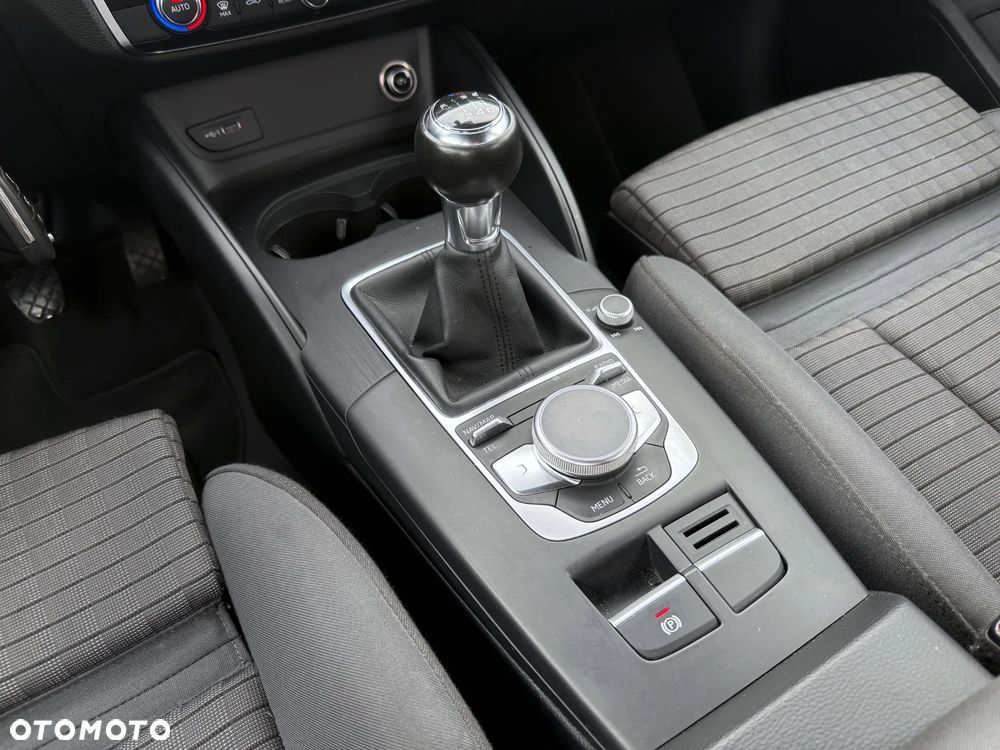 Audi A3 Sportback 1.6 TDI Sport - 25