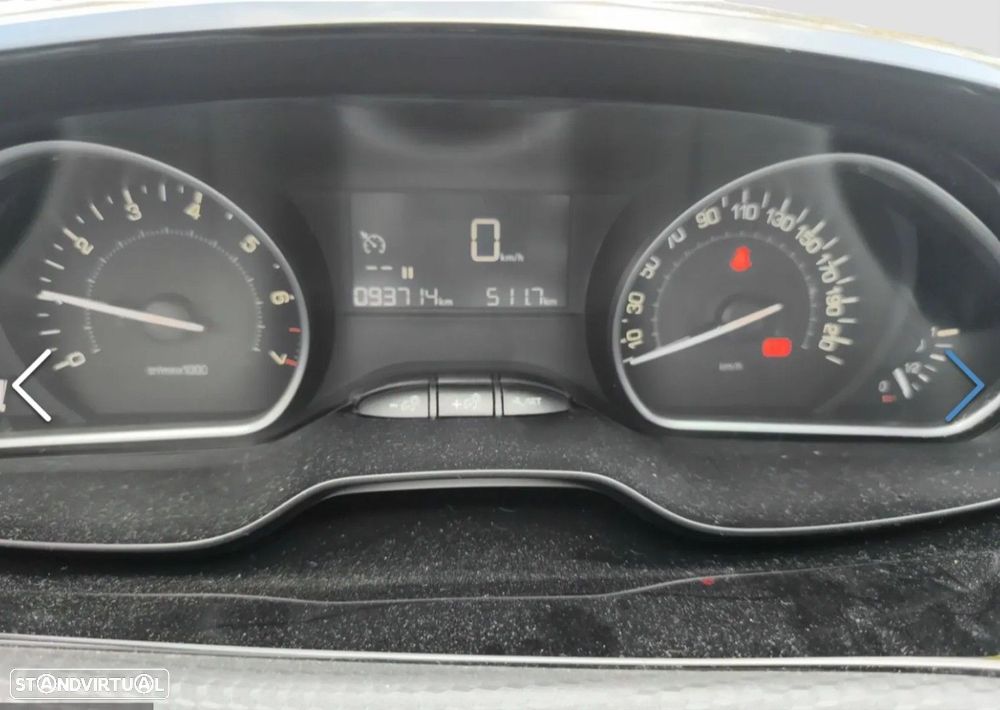 Peugeot 2008 1.2 PureTech Active - 7