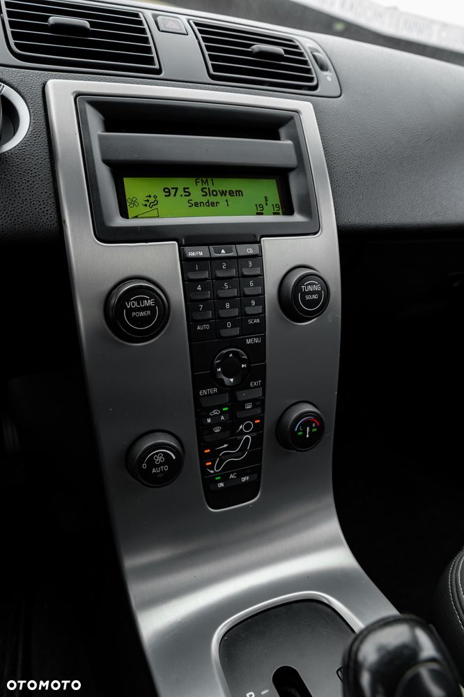 Volvo S40 T5 Momentum - 37