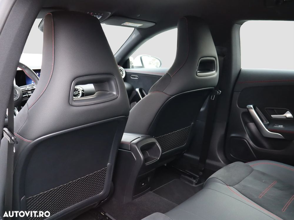 Mercedes-Benz CLA 180 Shooting Brake 7G-DCT AMG Line - 21