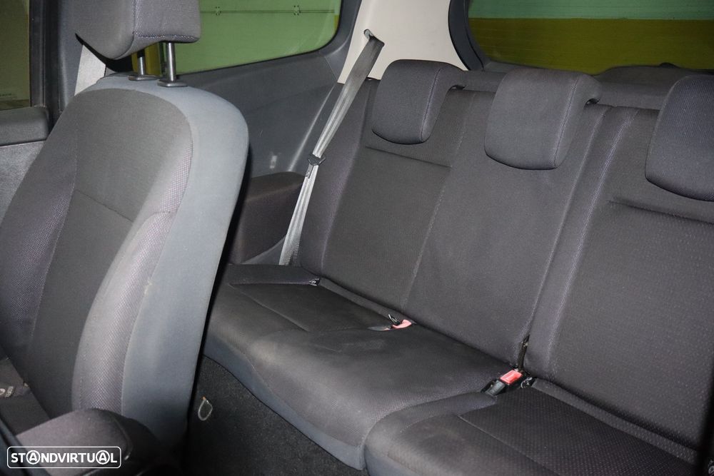 Renault Clio 1.2 16V Pack - 10