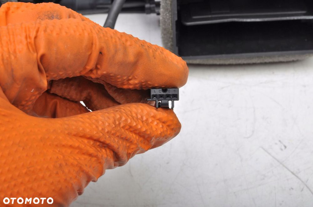 BMW G20 G21 KRATKA NAWIEWU ŚRODKOWA 23R 5A04CE3 - 7