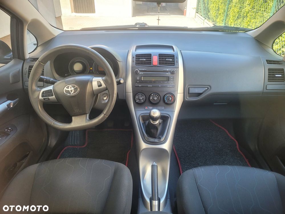 Toyota Auris 1.33 VVT-i Active - 11