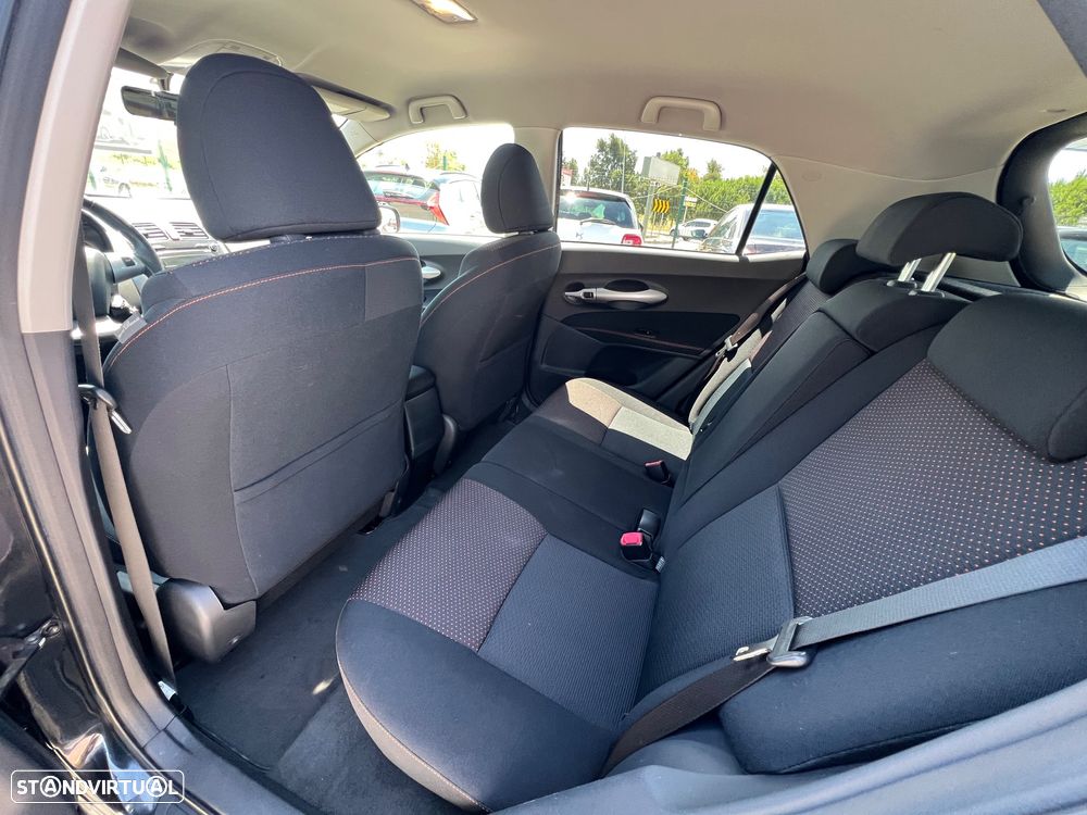 Toyota Auris 1.4 D-4D DPF - 12