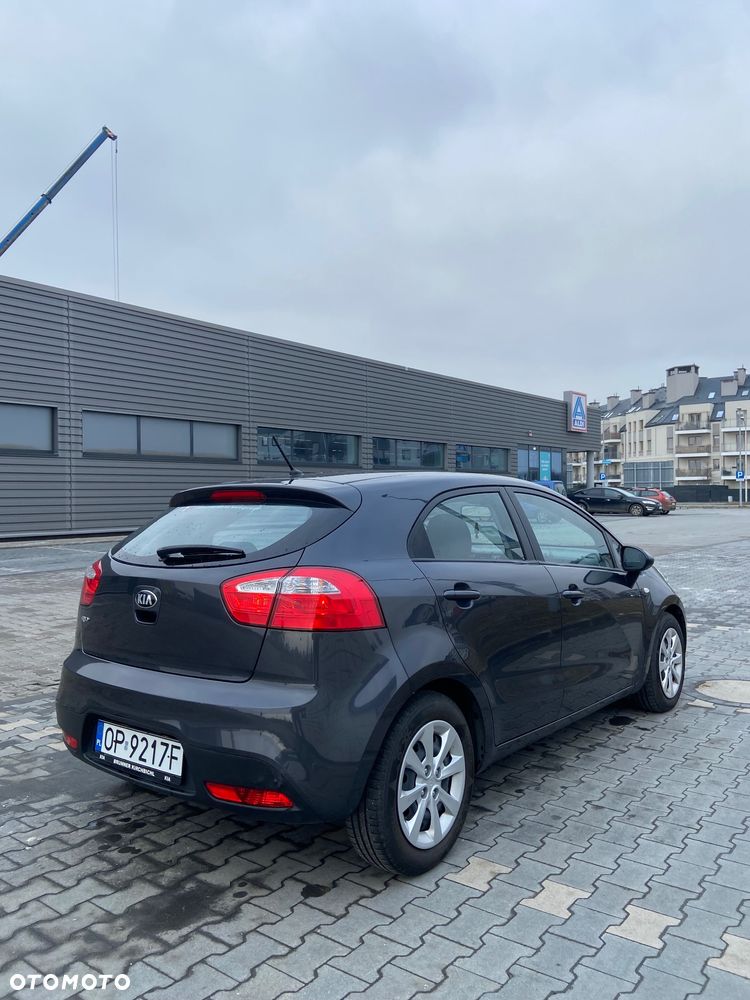 Kia Rio 1.4 EX - 4