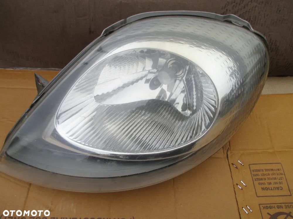 Lampa lewa VIVARO TRAFIC VALEO EUROPA - 2