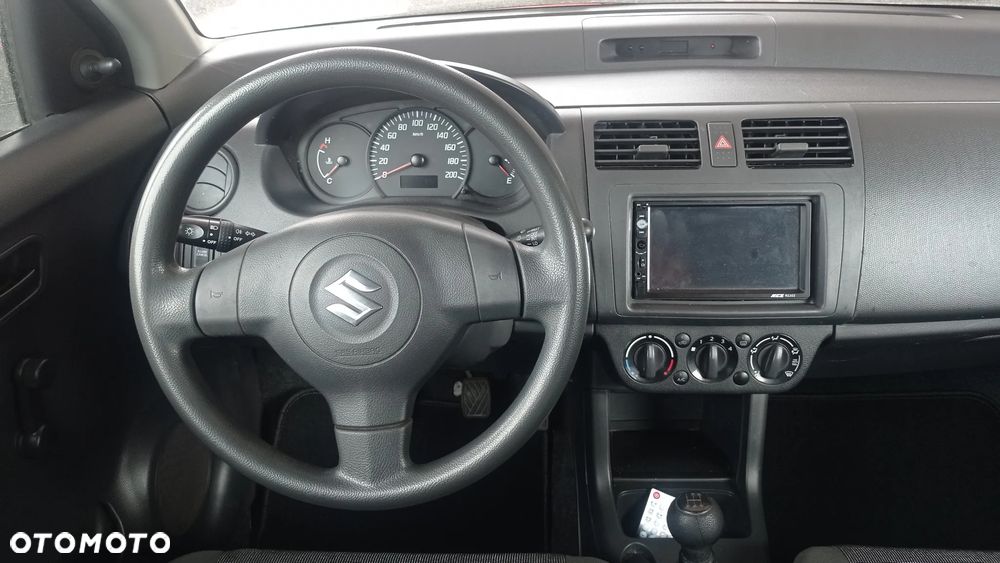 Suzuki Swift 1.3 Comfort - 40
