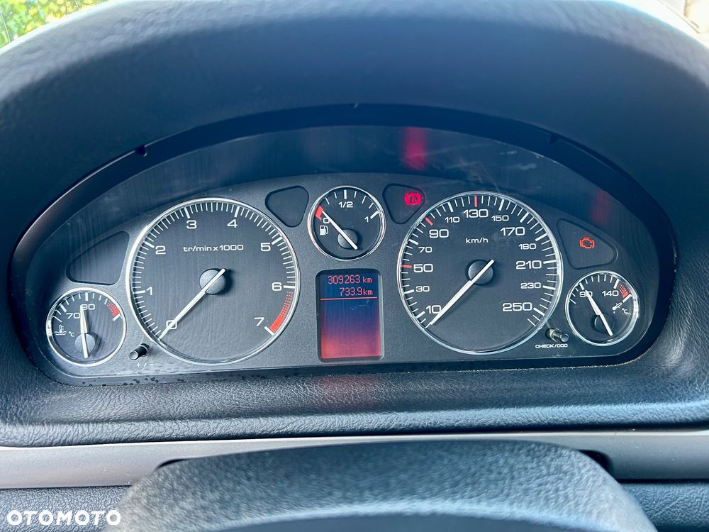 Peugeot 407 1.8 Presence - 3
