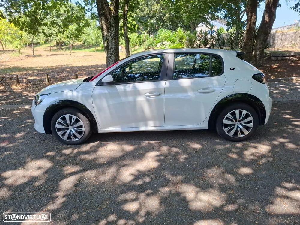 Peugeot e-208 - 13