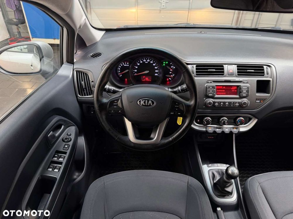 Kia Rio - 27