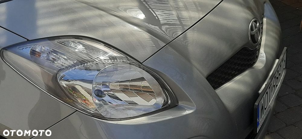 Toyota Yaris 1.33 Prestige - 11
